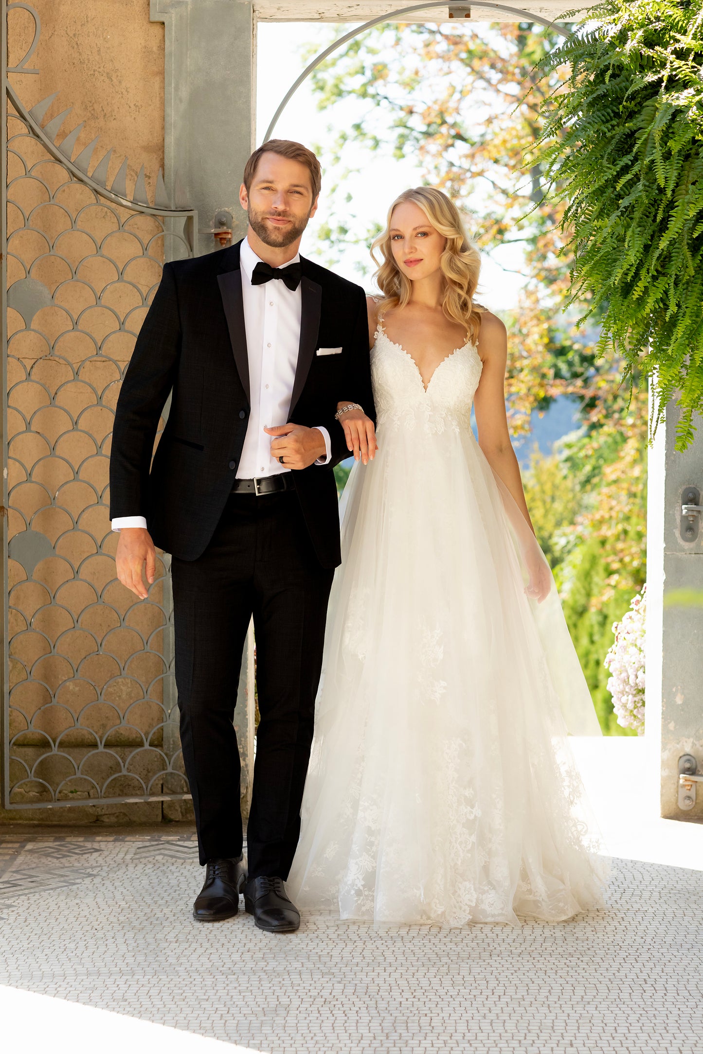 "The Dawson" Men's Slim Fit Black 3 Piece 2 Button Notch Tuxedo
