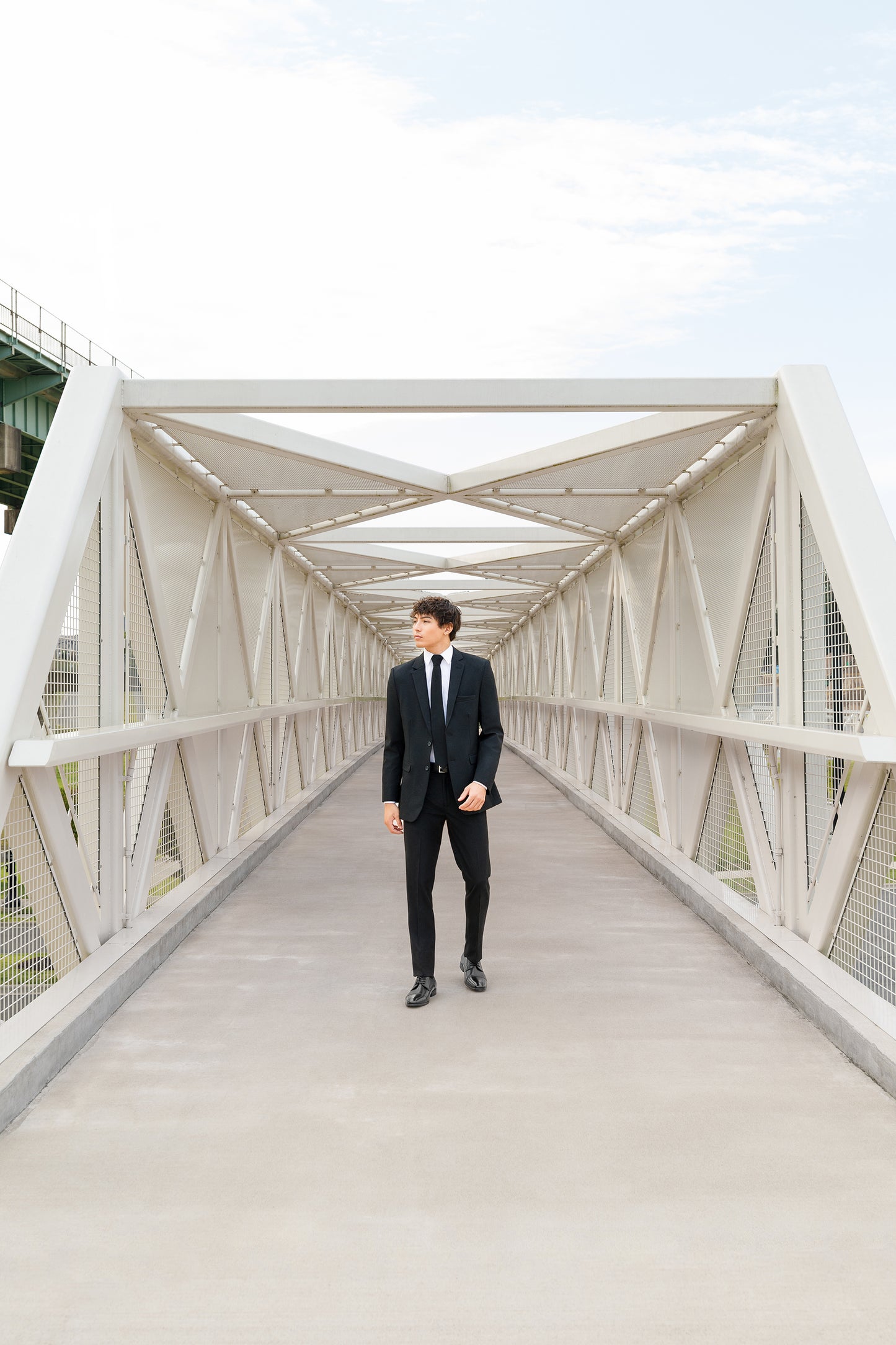 "The Metro" Men's Slim Fit Black 3 Piece Suit