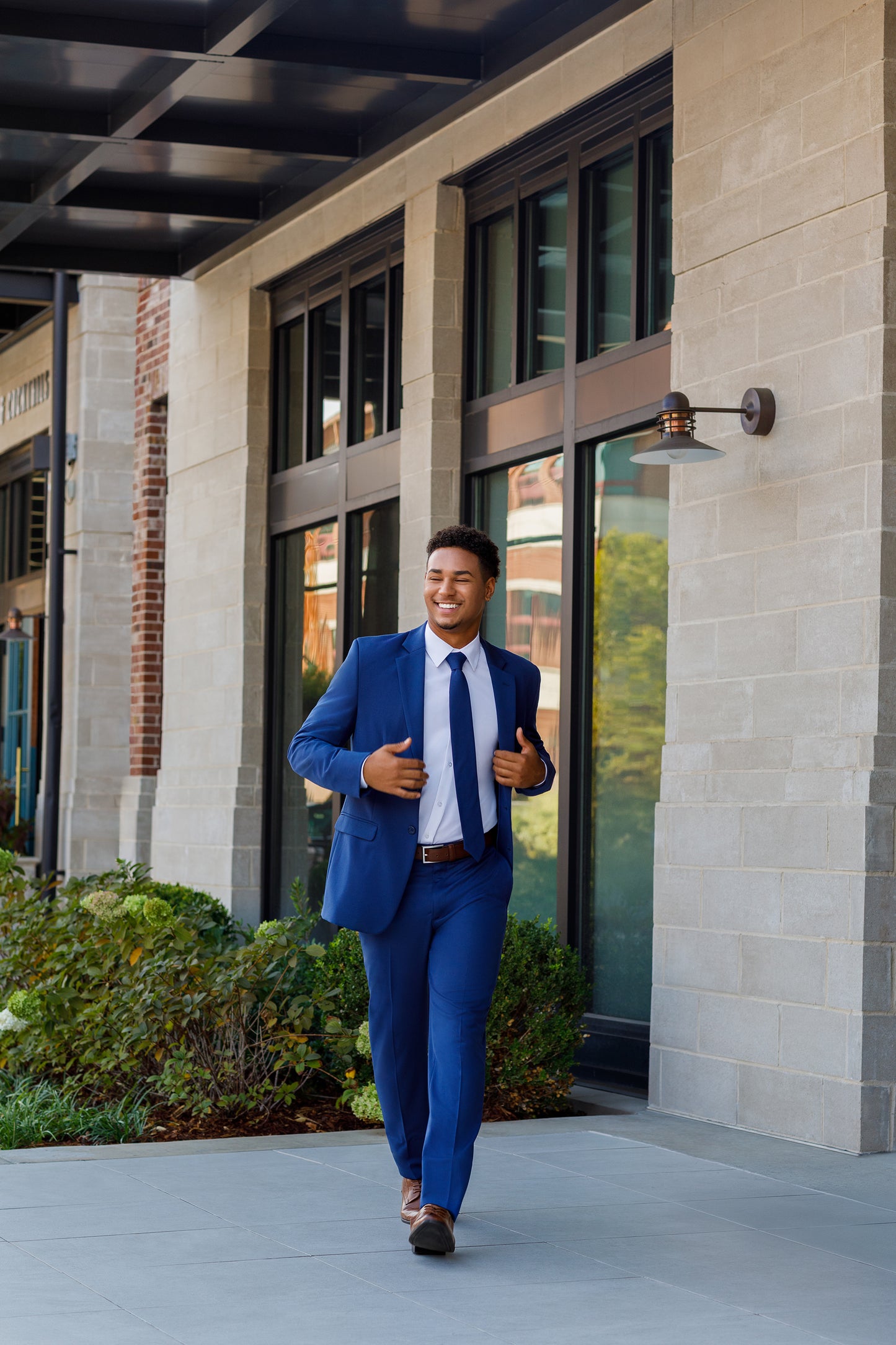 "The Metro" Men's Slim Fit Indigo Blue 3 Piece Suit